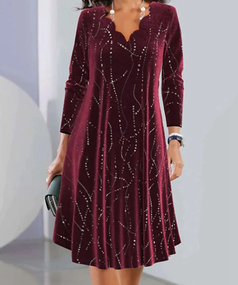 Dame Elegant Scallop-design Kjole med Glitter-applikationer Stilla