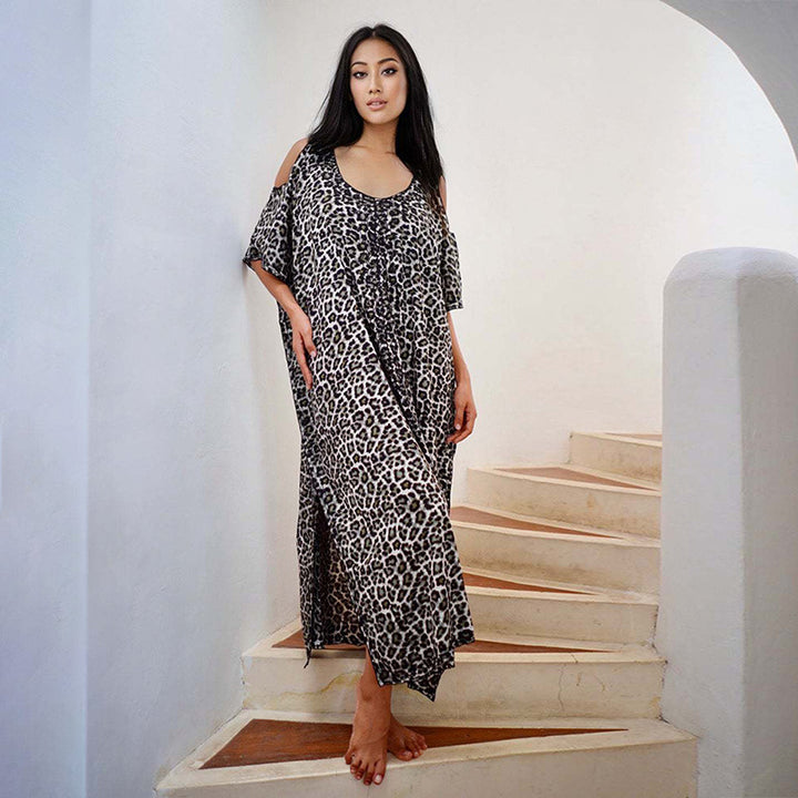 Dame Strandkaftan med elegant leopardmønster og afslappet snit Stilla