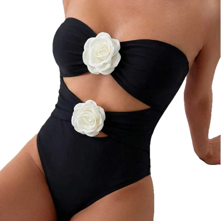 Damer Elegant Cut-Out-badedragt med blomsterdetalje Skovae