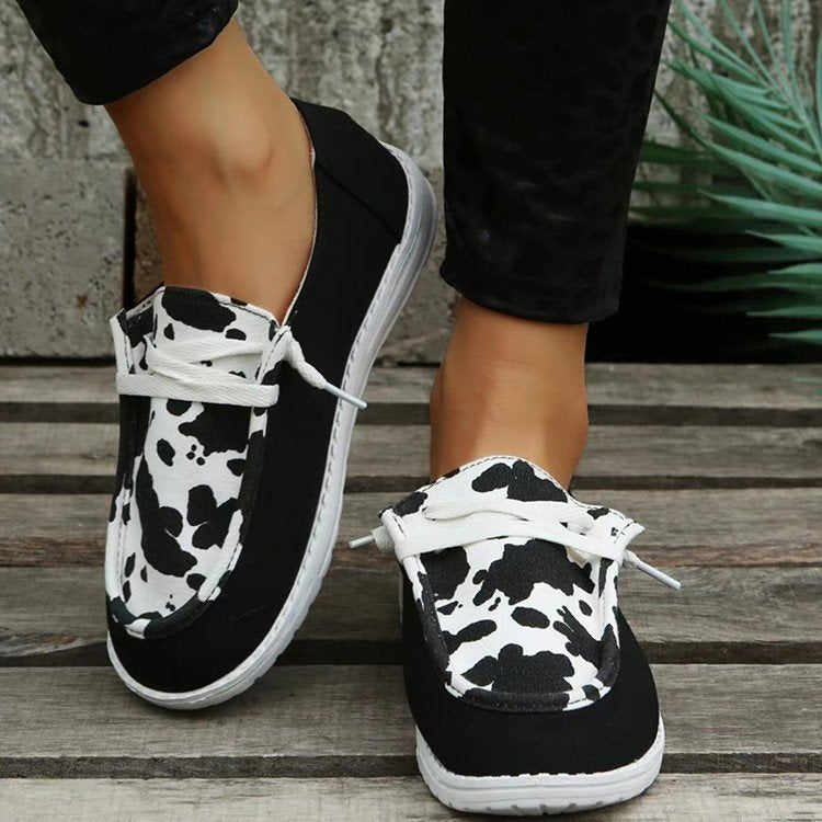 Dame sneakers i stilfuldt etno-design med behagelig sål og fleksibel pasform Stilla