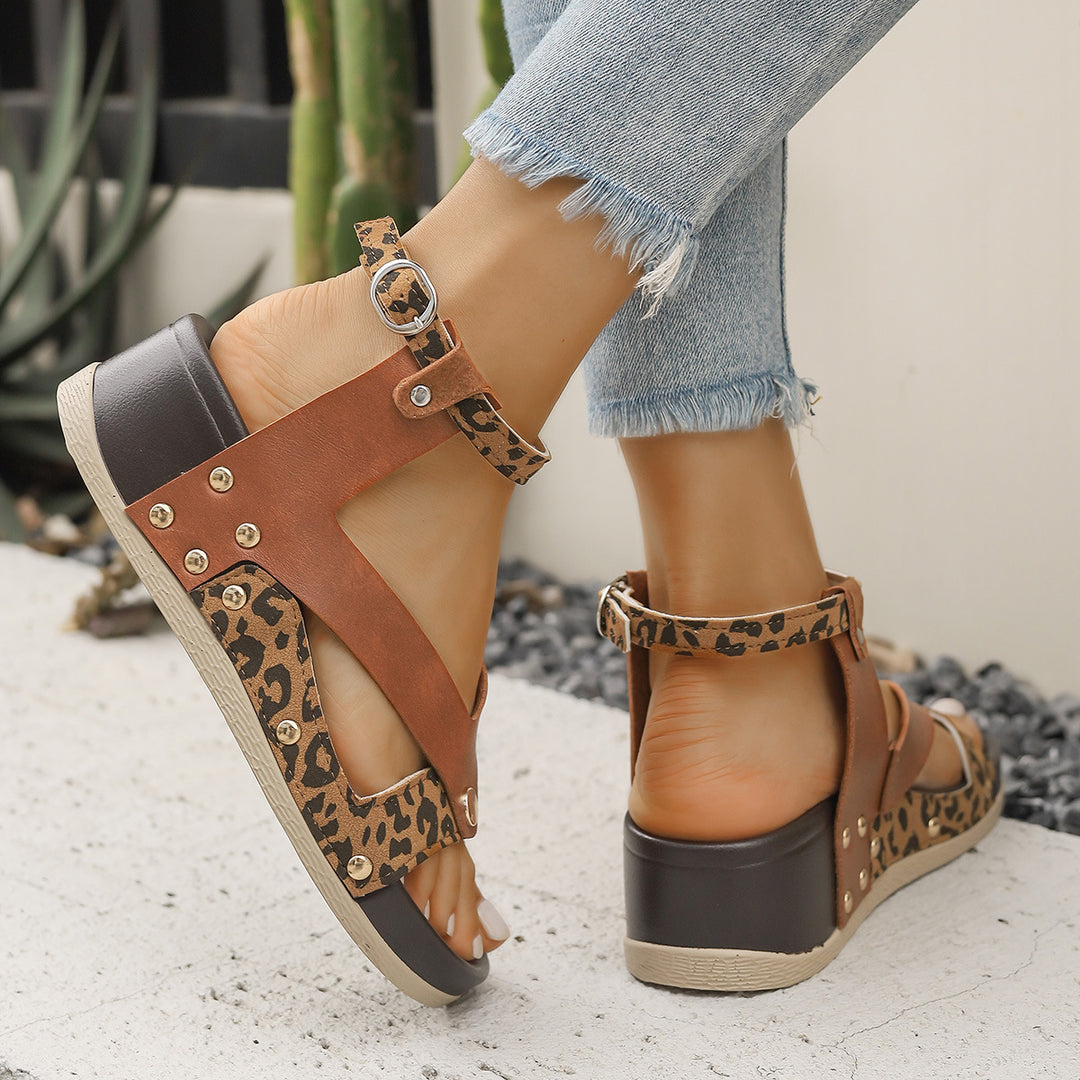 Dame mode sandaler med leopardprint og justerbare stropper Stilla