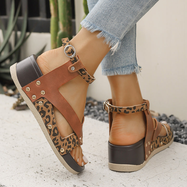 Dame mode sandaler med leopardprint og justerbare stropper Stilla