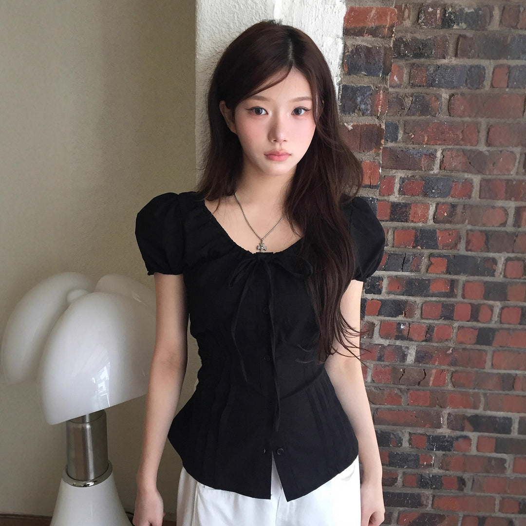 Damen elegante Bluse mit Rüschendetails und Knopfverschluss Skovae