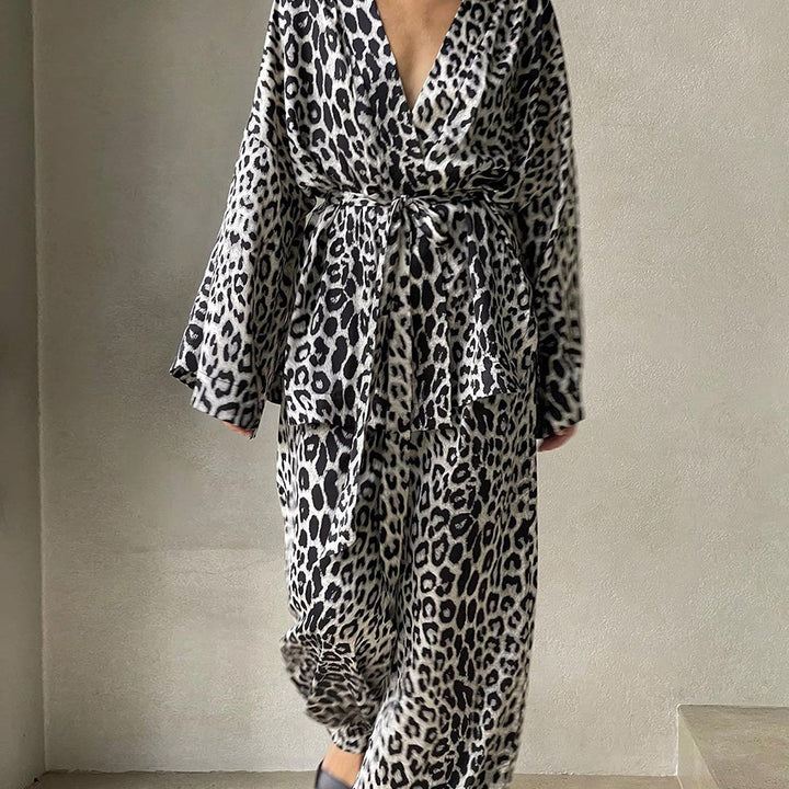 Dame Satin-Kimono-robe med dyrepræg Stilla