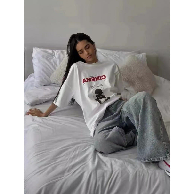Dame T-shirt med kunstnerisk grafikelement og afslappet snit Stilla