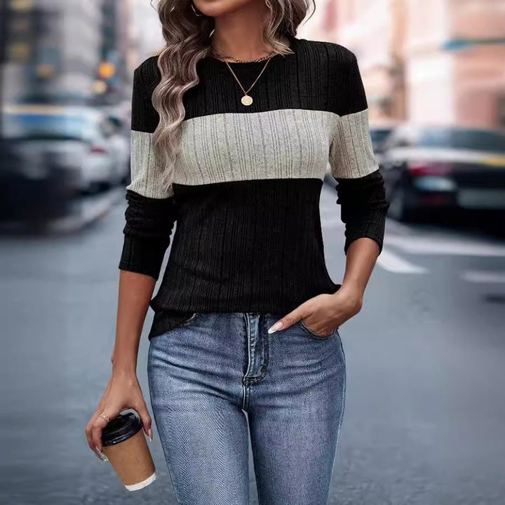 Kvindernes elegante fine strikket sweater med trendy stribet mønster Stilla
