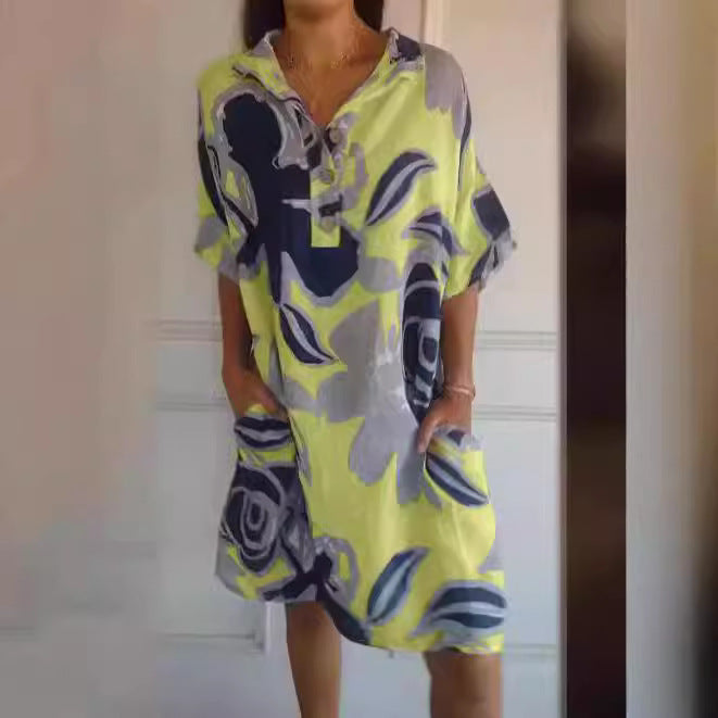 Dame sommerligt tunika-kjole med et moderne blomsterdesign Stilla