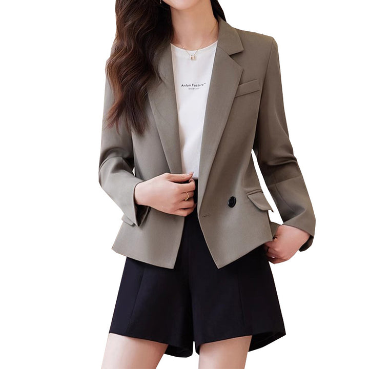 Dame mode blazer med dobbelt knaplukning og elegant snit Stilla