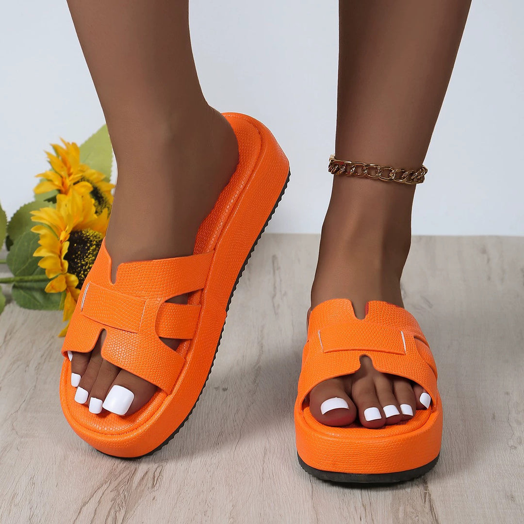 Dame Bekvemme og fashionable flip-flops med platform Stilla
