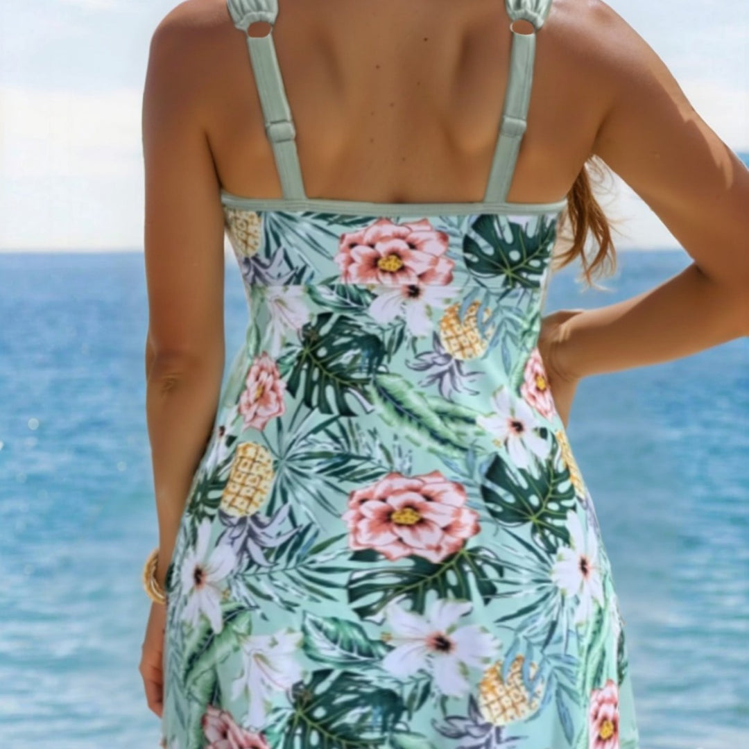 Dame sommerkjole med florale mønstre og elegant taljering Stilla