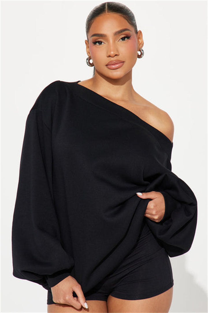 Kvinders oversized sweatshirt med asymmetrisk halsudskæring og ballonformede ærmer