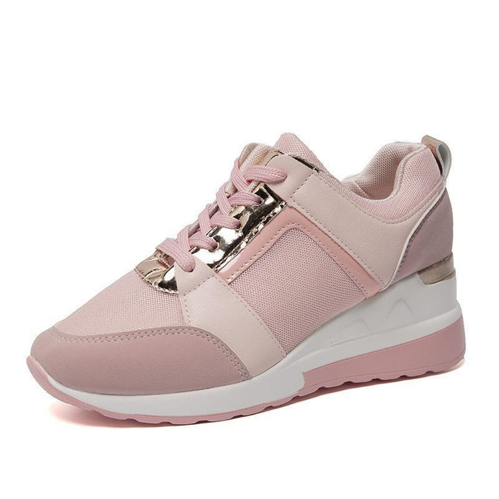 Femme Plateau-Sneaker med åndbar overfladestruktur og moderigtigt design Stilla