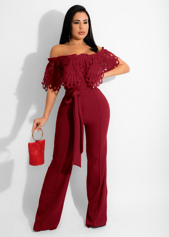 Dame Elegant Off-Shoulder Jumpsuit med dekorativ spids og taljebælte Stilla