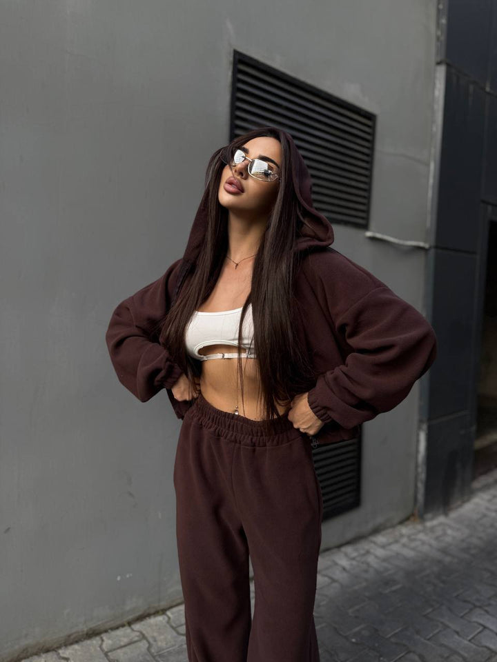Kvinders cropped fleece sæt med praktiske lommer og elastisk livbånd Skovae