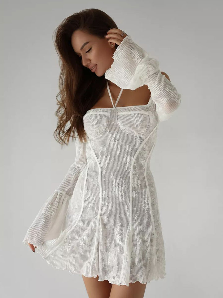 Dame elegant Midikjole med gennemsigtigt materiale og raffinerede volanger Stilla