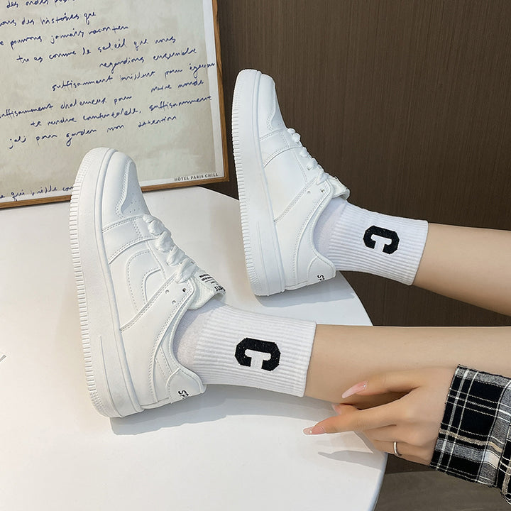 Dame Komfortable Sneakers i sportsligt design med åndbart overmateriale og fleksibel sål Stilla