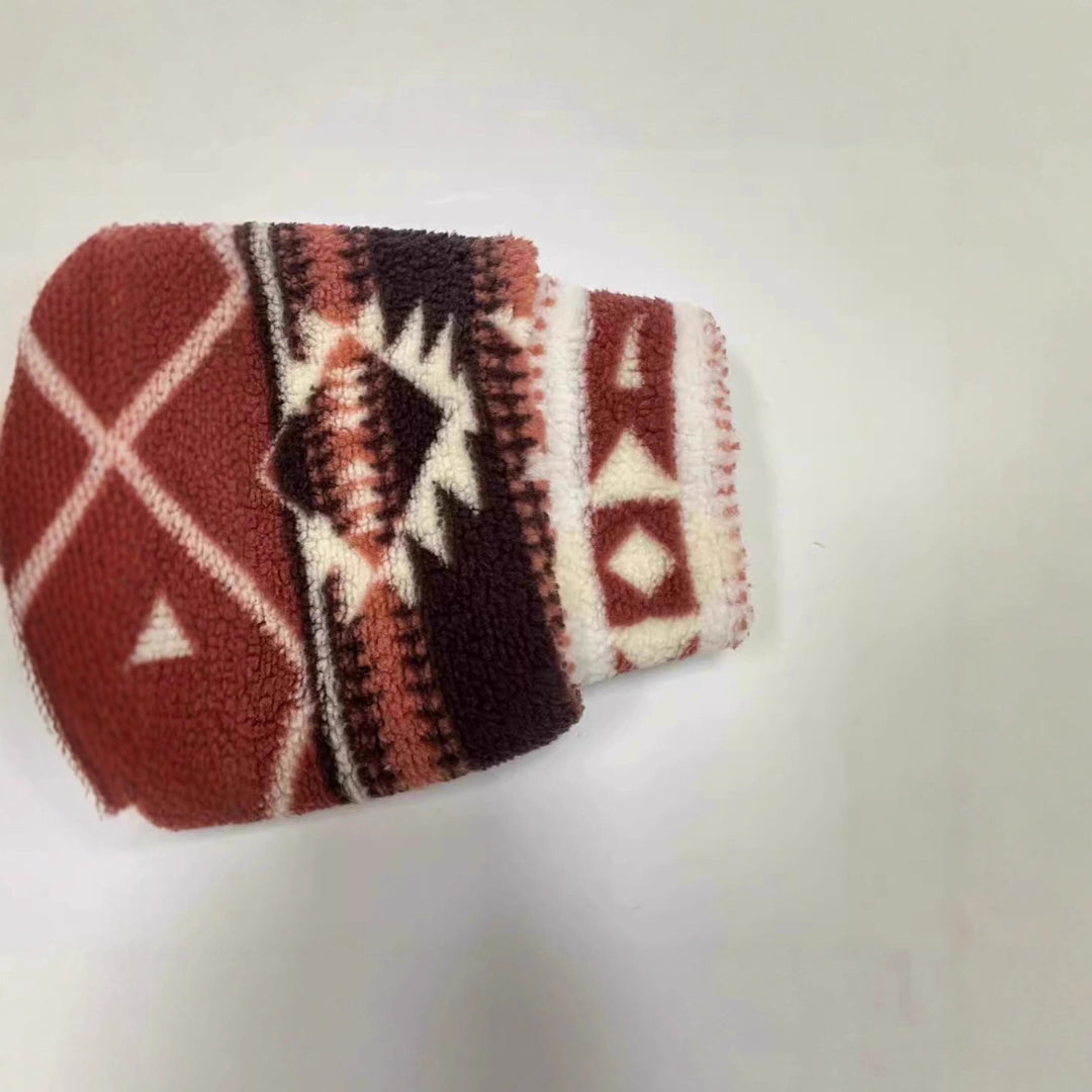Kvinders fleecejakke med et fashionable etnisk mønster og praktisk lynlås Stilla