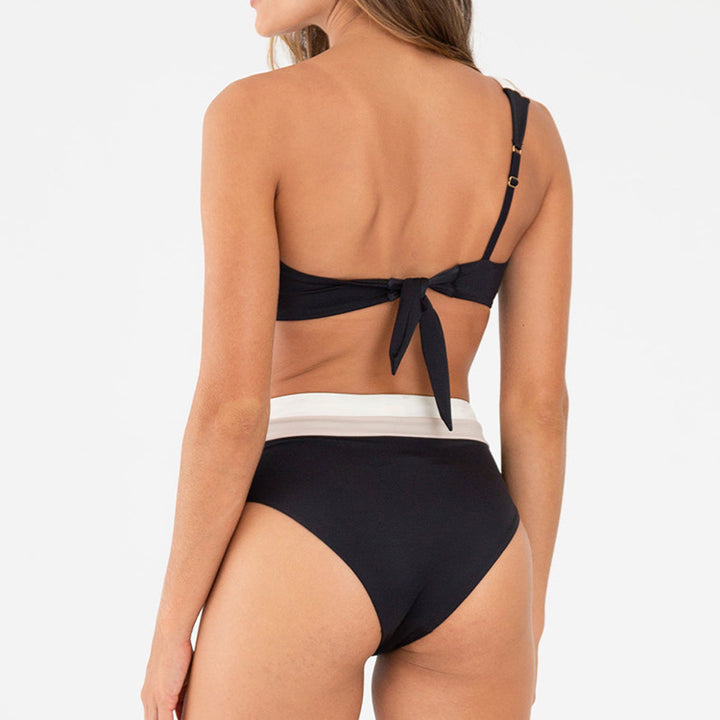 Damer bikini-sæt med asymmetrisk overdel og høj skæring Stilla
