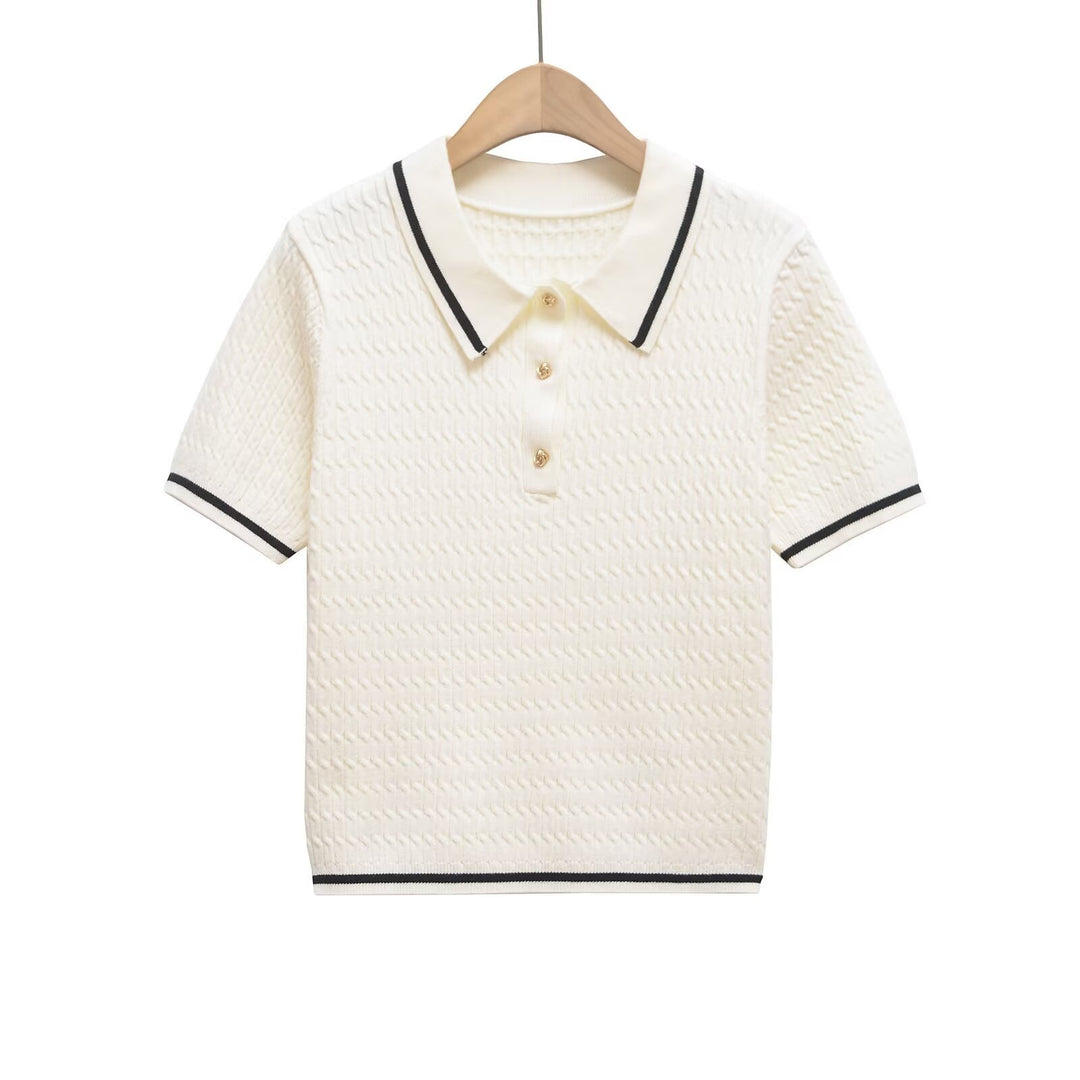 Dame polo shirt med struktureret materiale og fine knapdetaljer Skovae