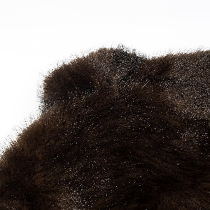 Kvinders hyggelige faux fur jakke med elegant krave og blød foring Stilla