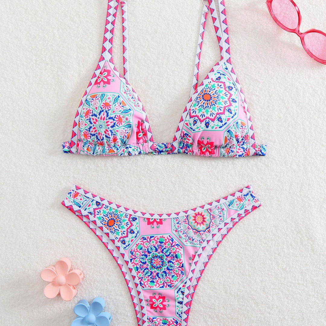 Dame Triangel-Bikini-Sæt med raffinerede flæser og elegant design Stilla