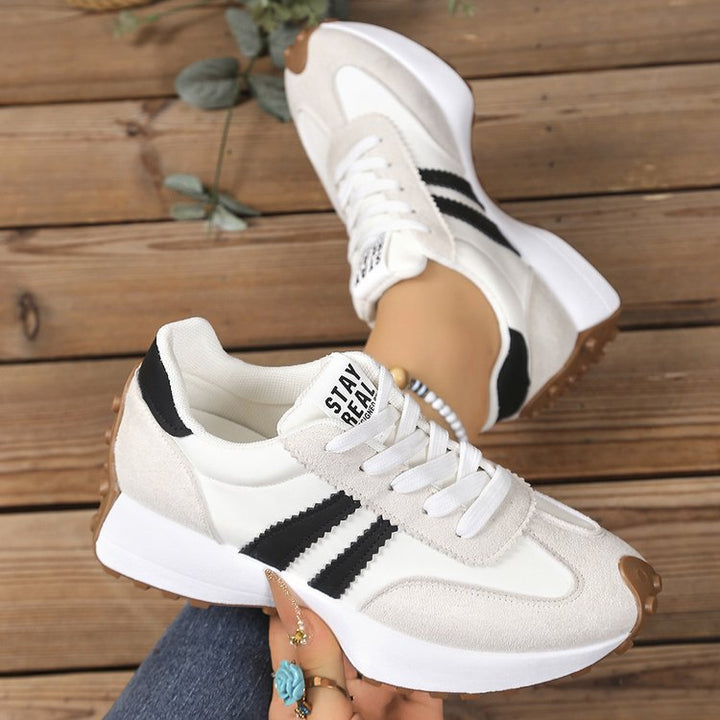 Dame nan retro-inspirerede plateausneakers i velourlæder-look med profileret gummisål Skovae