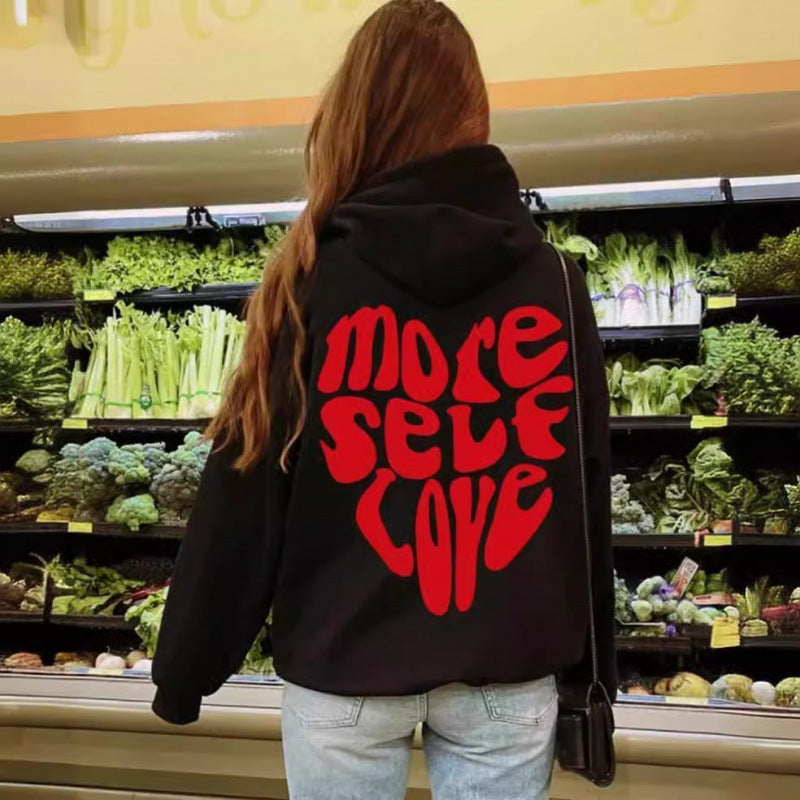 Kvinders hoodie med iøjnefaldende print og oversized pasform Skovae
