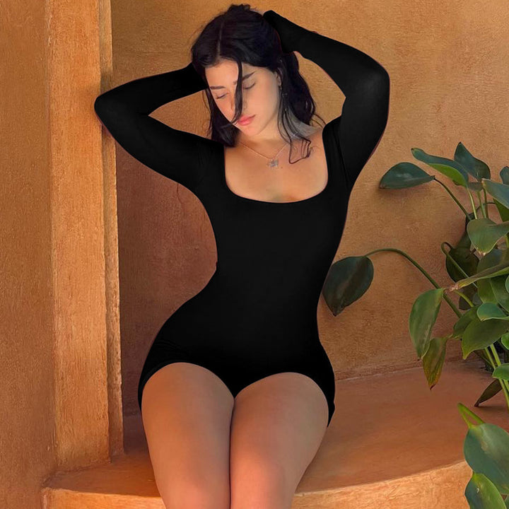 Dame bodysuit med lange ærmer og dyb udskæring Stilla