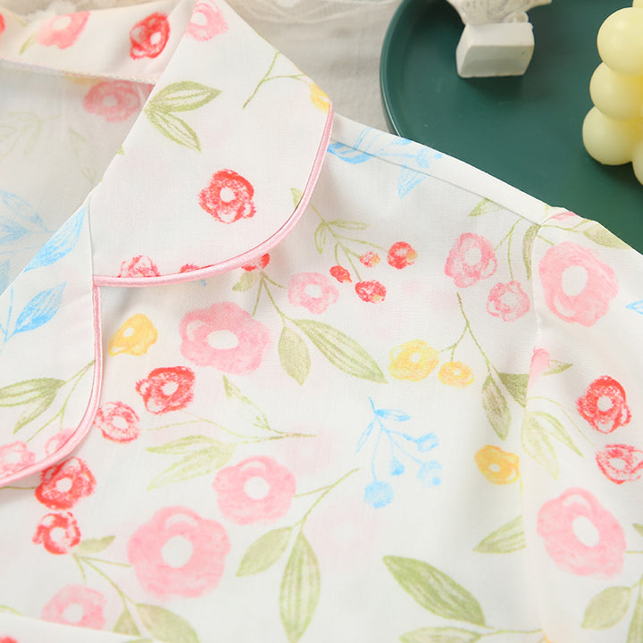 Dame pyjamasæt med blomsterdesign og løs pasform Stilla