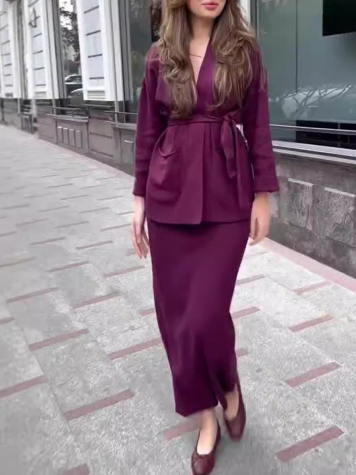 Kvinders elegante blyant kjole med stilfuld blazer jakke og praktiske lommer Stilla