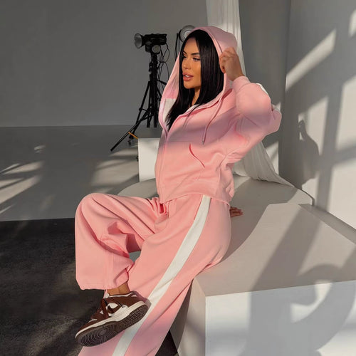 Kvinders sporty fritids sæt med moderne hoodie og komfortable joggers Skovae