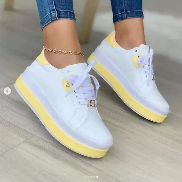 Dame plateausneakers med stilfulde accenter Stilla