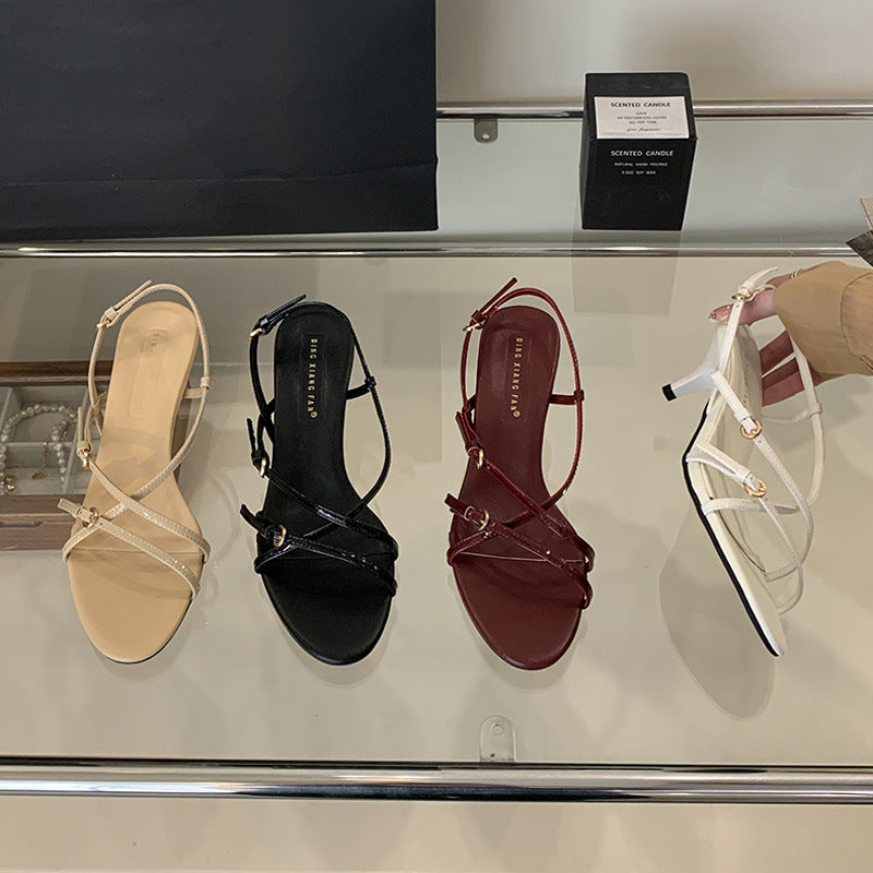 Damer elegante Sling-sandaler med delikate stropper og justerbar lukning Stilla
