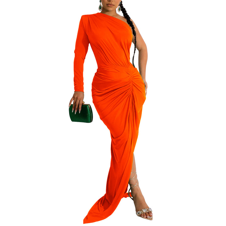 Dame elegant vikdress med asymmetrisk snit og glat drapering Stilla