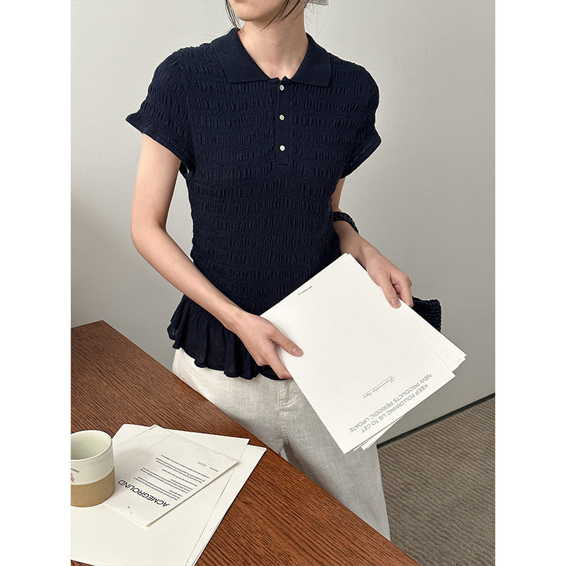 Dame polo shirt med flæse kant og struktureret design Stilla