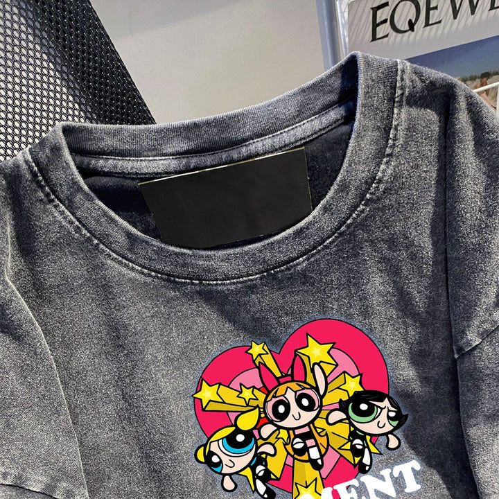 Dame T-shirt med legende cartoon-print og afslappet snit Stilla