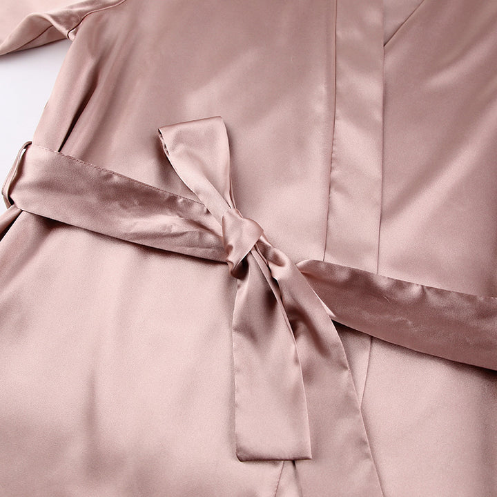 Damer Satin-nattøj med elegante fjerdetaljer Stilla