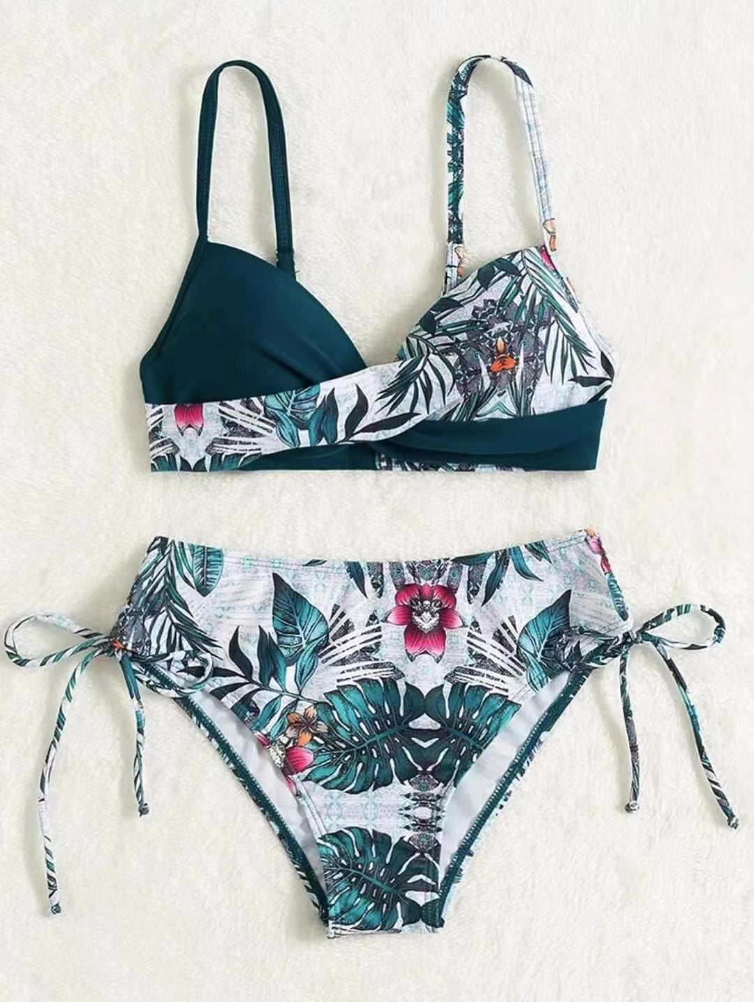 Dame To-delt Bikini-sæt med blomstret trusse og justerbare stropper Stilla