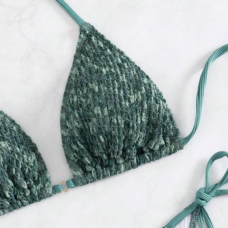 Dame triangel-bikini med justerbare stropper og elegante flæsedetaljer Skovae