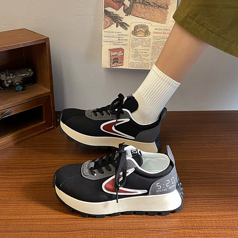 Dame Sporty Sneakers med innovativ støddæmpningsteknologi og robust såleprofil Stilla