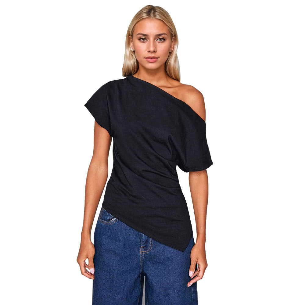 Kvinder asymmetrisk top med off-shoulder design og fashionabel drapering detaljer Stilla