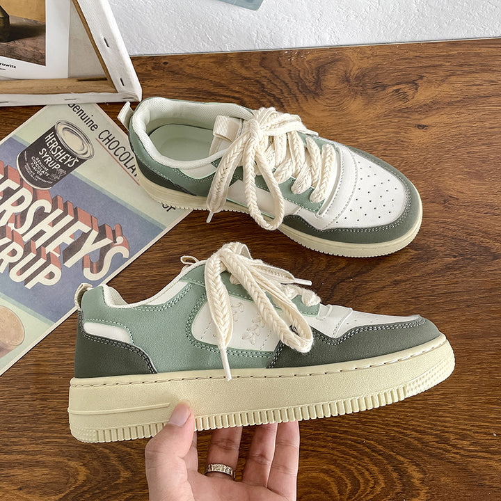 Dame Sneakers i kvalitetskunstlæder med innovativ snørestil og skridsikker sål Stilla