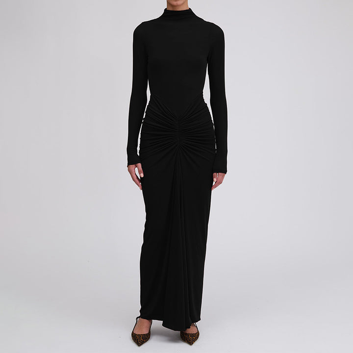 Dame maxikjole med elegant drapering og klassisk stålkrave Stilla