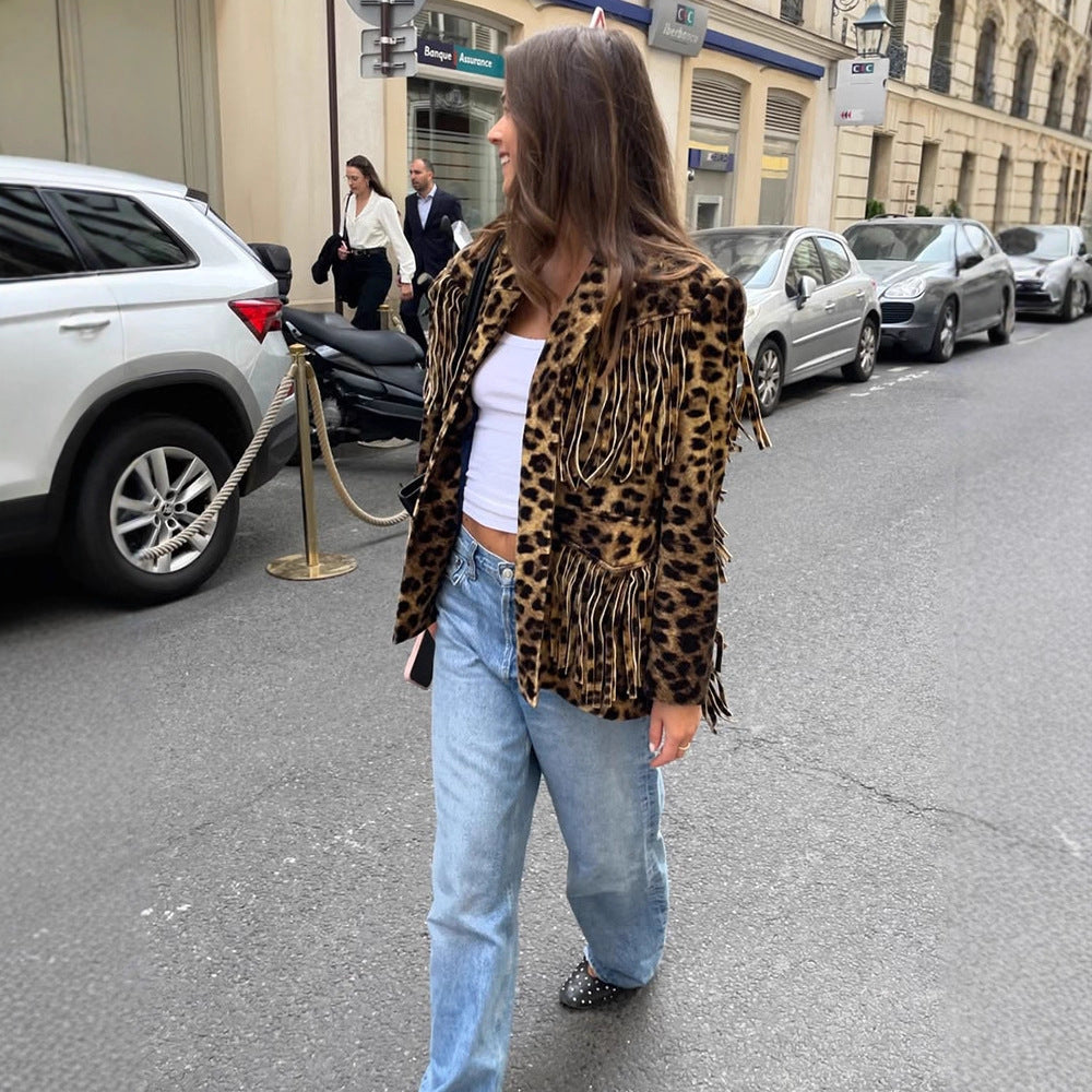 Dame leopard-veloursjakke med frynser og moderne snit Stilla