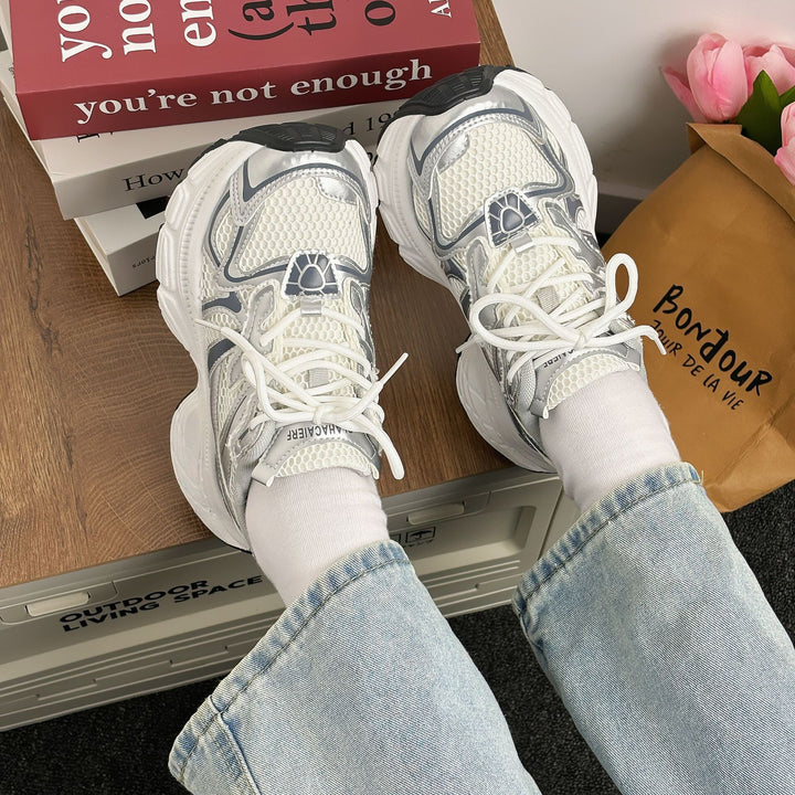 Dame Sporty Sneakers med reflekterende designelementer og åndbart mesh-overflade Stilla