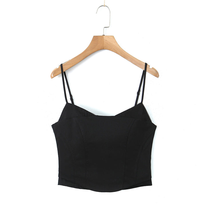 Dame tætsiddende bustier-top med fine stropper og elegant snit Stilla