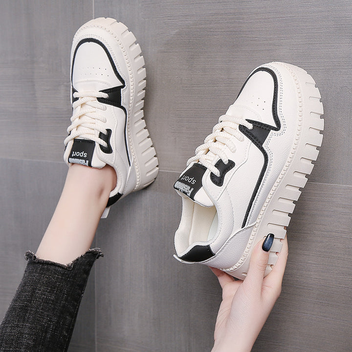 Dame Chunky Sneakers med innovativt såleprofil og moderigtigt overmateriale Stilla