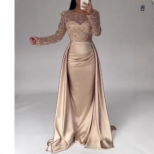 Kvinder Elegant Aftenkjole med Glitter Detaljer og Flydende Stof