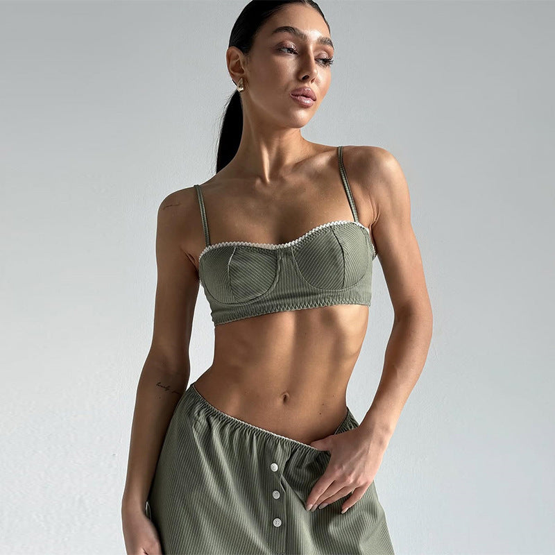 Dame to-delt sæt lavet af let, åndbart stof med elegant bustier-top og brede bukser Stilla