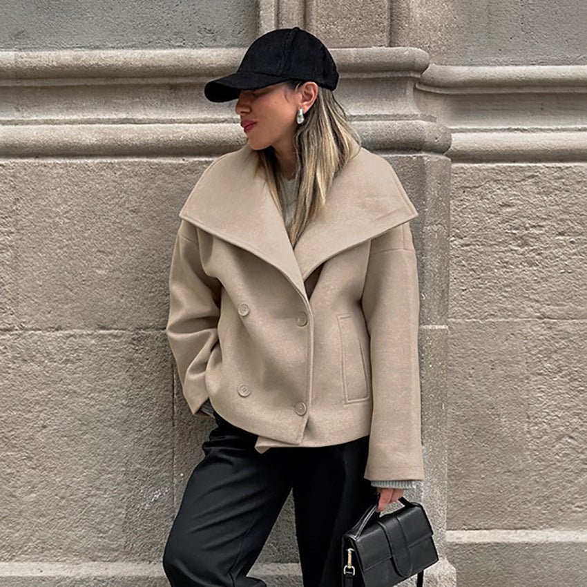 Damer oversized uldfrakke med elegant revers og dobbelt knaplukning Stilla